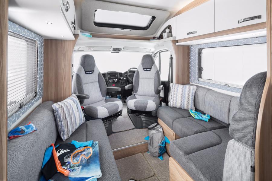 Интерьер Swift Motorhomes Escape 694 2016 года  (фото 6 из 7)